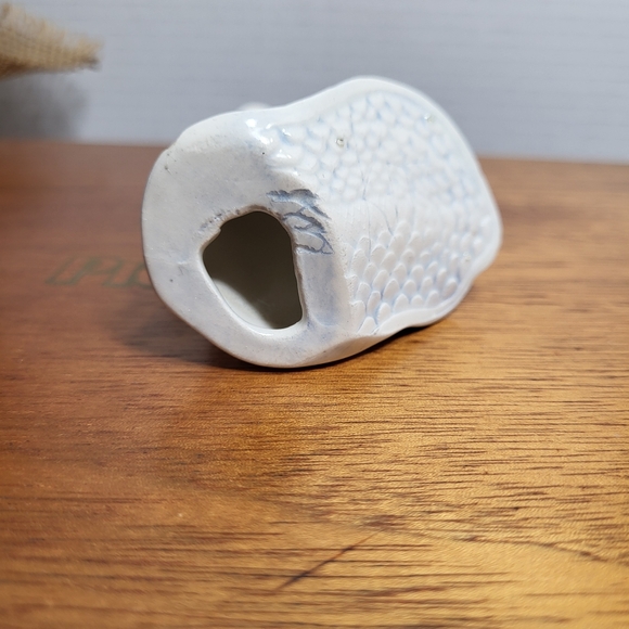 Vintage Ceramic Girl in the Wind Figurine - Picture 9 of 16